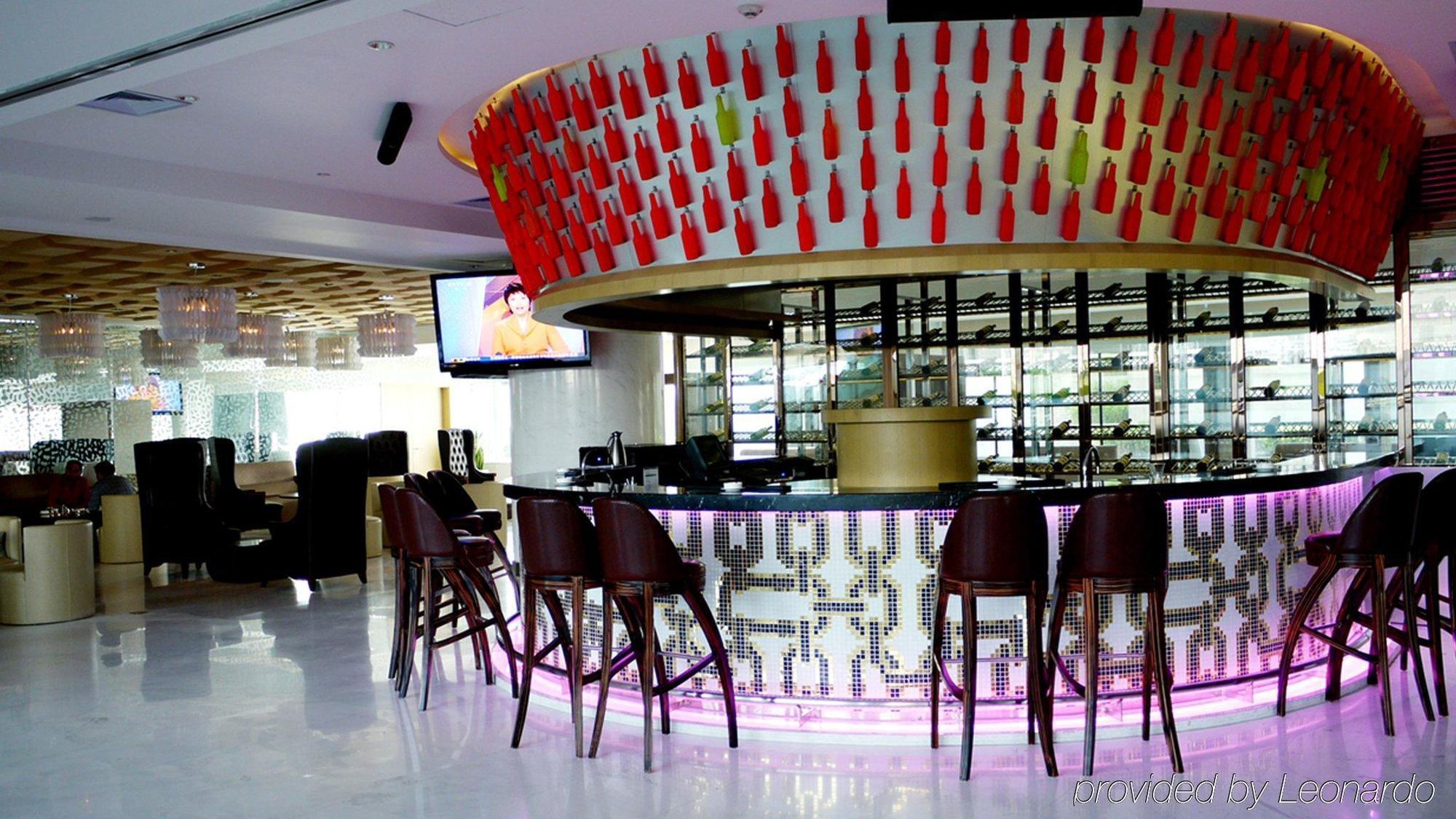 Holiday Inn Shijiazhuang Central By Ihg Екстериор снимка